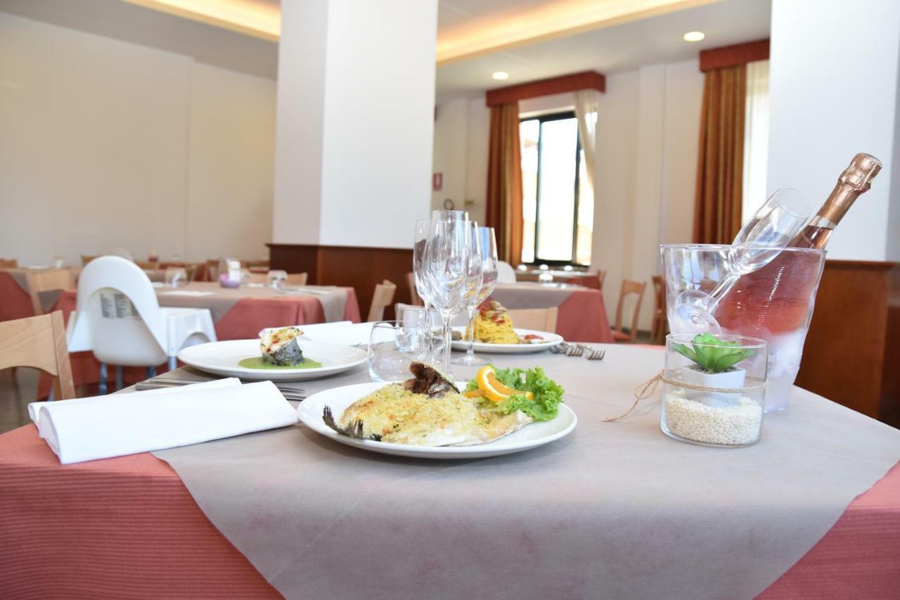 Hotel Excelsior Montesilvano Marina Eksteriør billede