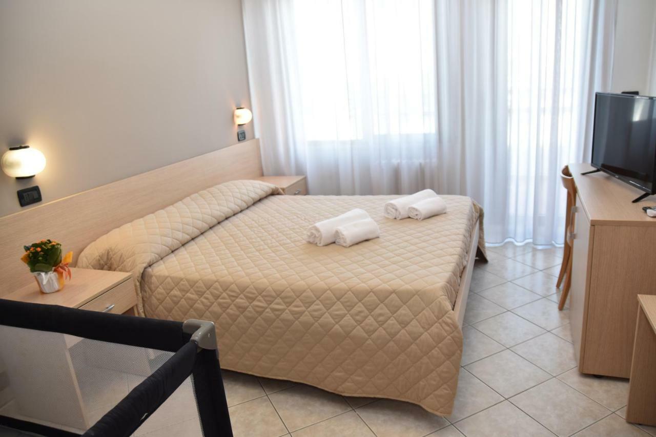 Hotel Excelsior Montesilvano Marina Eksteriør billede